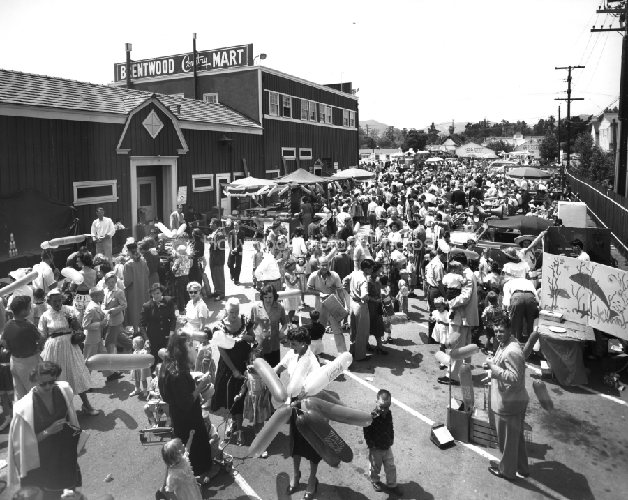replace Brentwood Mart 1953 copy WM.jpg